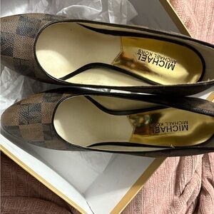 Michael Kors Brown Checkered Flats